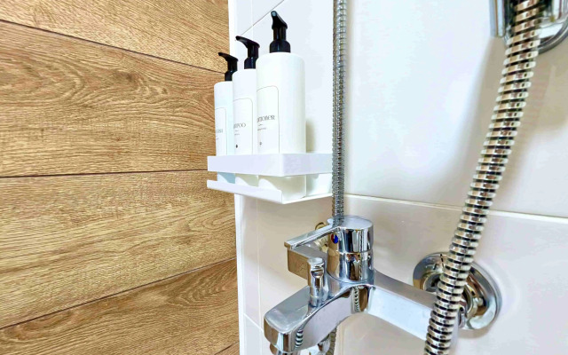 Апартаменты Новые в тихом центре и хвойным лесом за окном