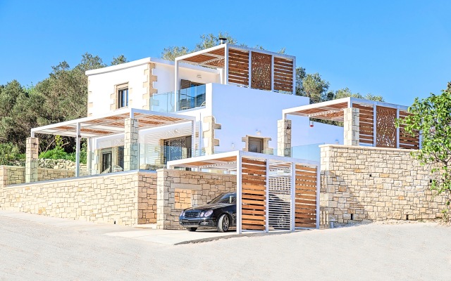 Blue Lake Villa Heated Pool
