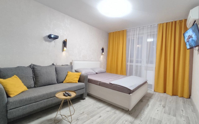 Na 18 Km Moskovskogo Shosse 37 Flat