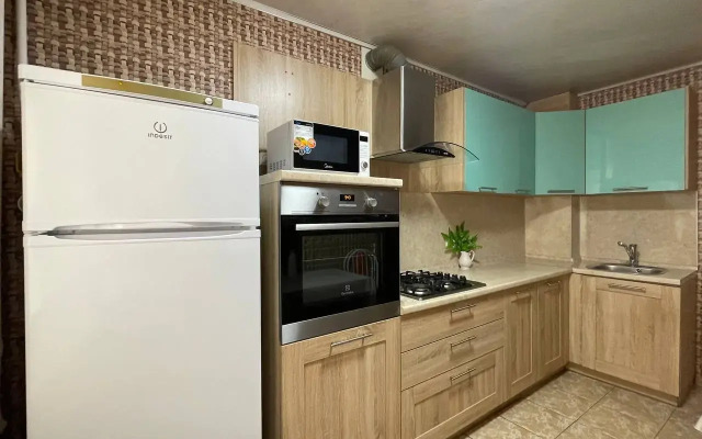 3-K. 70 M² 6 Krovatey Flat