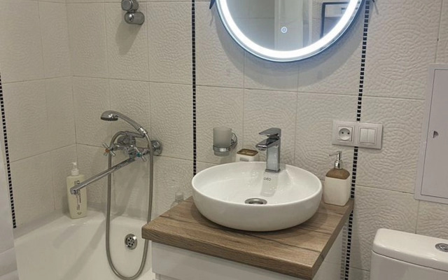 Na Prospekte 50 Let Oktyabrya 22 Flat