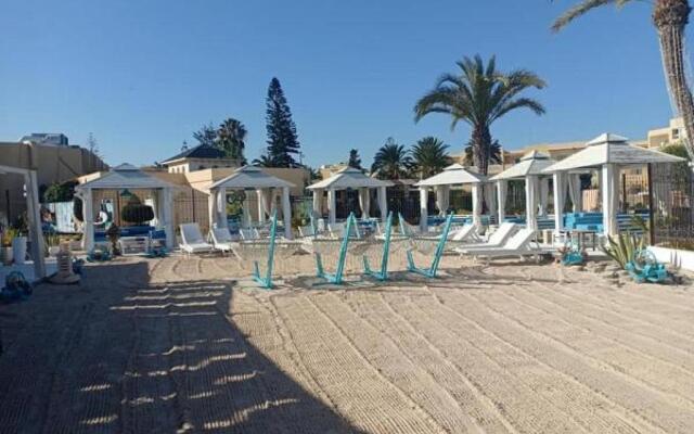 Abou Sofiane  Families and Couples Hotel