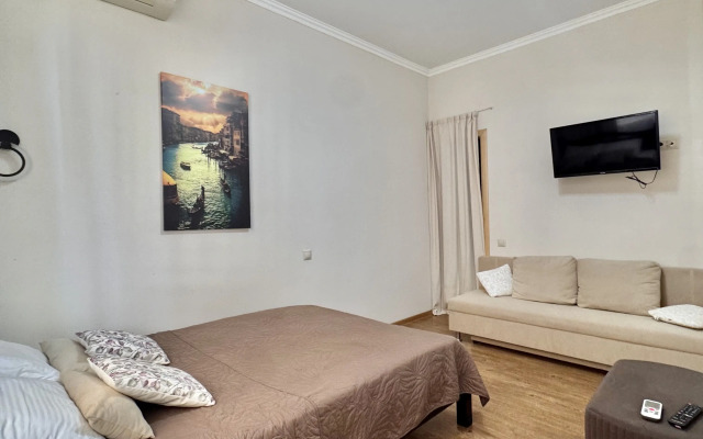 Leto Apartments