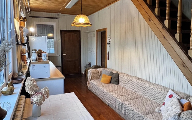 Chetyrekhkomnatnaya Dacha 120 M² Private House