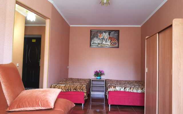 Квартира в Центре Набережная Адмирала Серебрякова 21