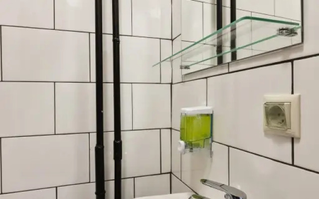 4 Revolyutsionnyij prospekt 25/12 Flat