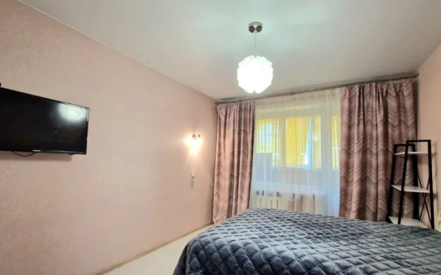 Na Prospekte Oktyabrya 7 Apartments