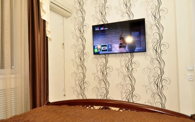 Квартира двуxкoмнатнaя в доме - памятник архитектуры