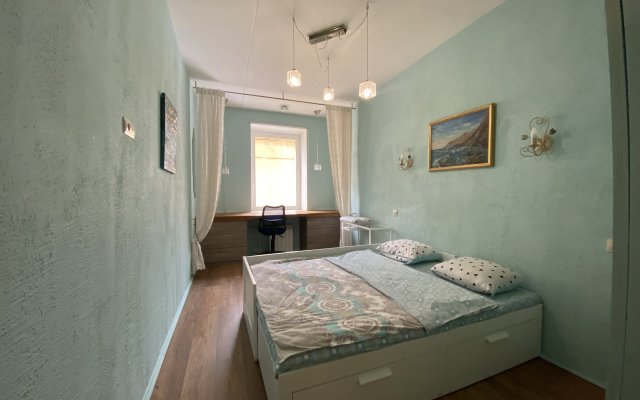 Trekhkomnatnye na Bolshoj Morskoj 33 Apartments