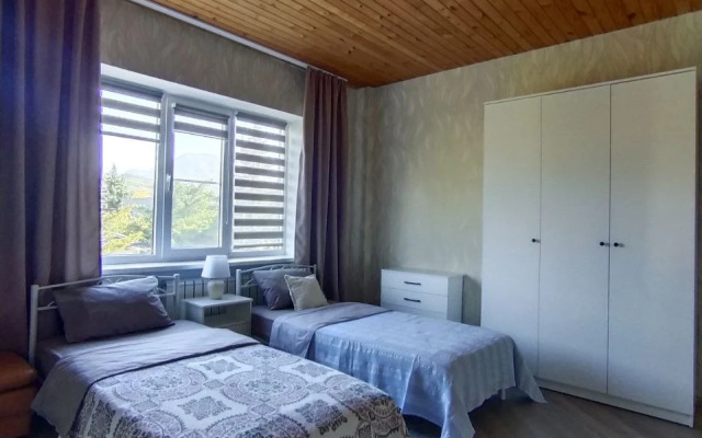 V Zheleznovodske Private House
