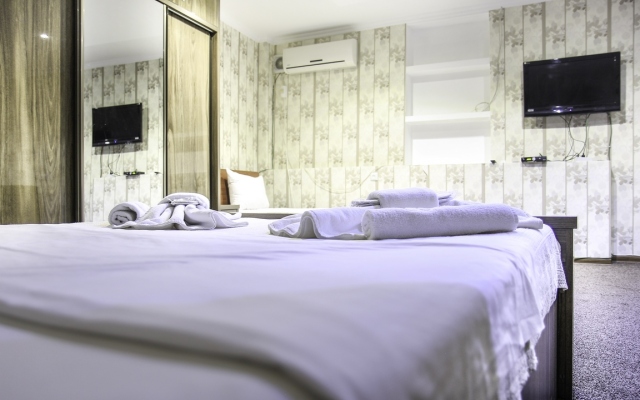 New Palace Shardeni Hotel