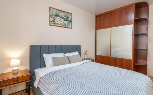Na Avrorovskoy Flat