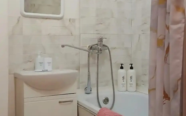 Kvartira U Agrarnogo Flat
