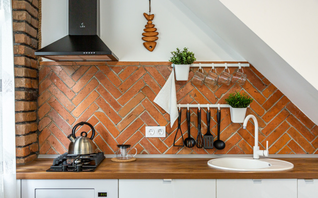 M1C Lyuks Apartments