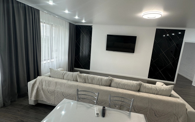 79 Na Akademicheskoy Apartments