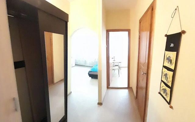 Na Ulitse Leningradskaya 25A Flat