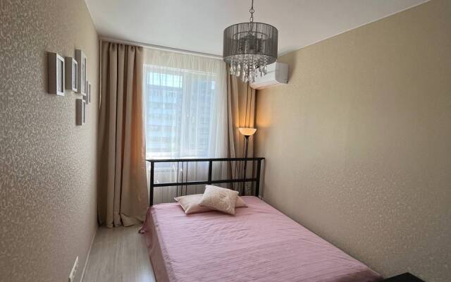 2-Kh Komn. Na Naberezhnoy Apartments