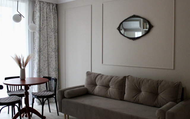 Red Literaturnaya Atmosfera Apartments