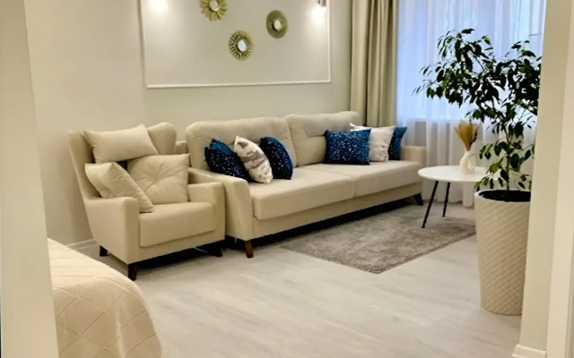Flat na Ulitse Pavlyukhina 118