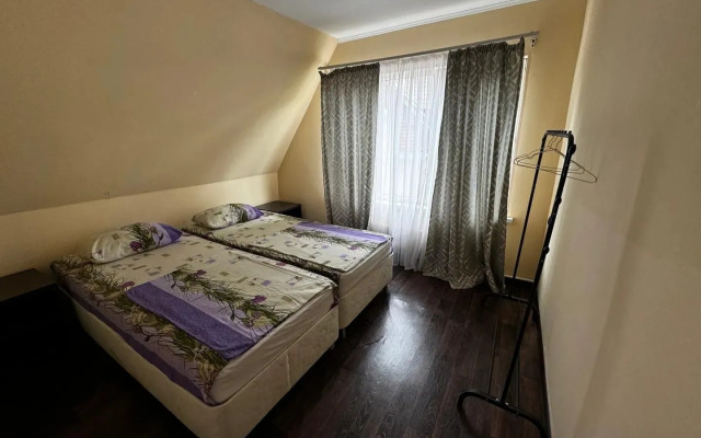 Uyutny Guest House