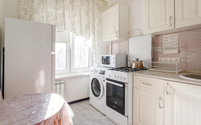 Квартира Двухкомнатная на Усачёва 19 корпус 3 Лужники с красивым видом из окна