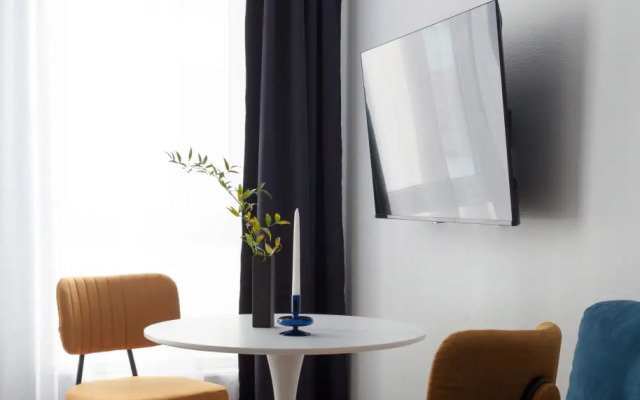 Roomyroom Ralladio U Metro Lomonosovskaya Apartments