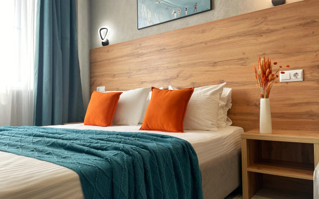 Dlya Dvoikh S Vidom Na More Apartments