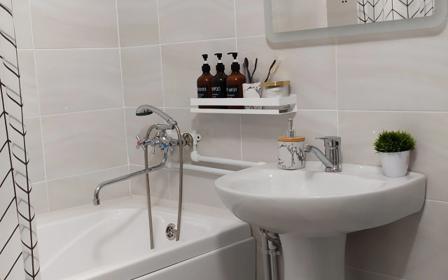 Komfortabelnaya studiya na Sudostroitelnoy Flat