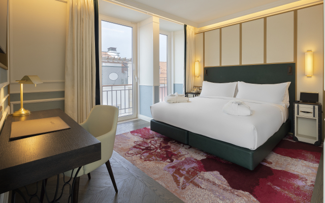 Отель The Emerald House Lisbon, Curio Collection By Hilton