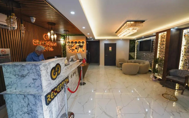 Отель Grand Özer