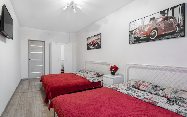 Dlya shesti person na Korotchenko Apartments