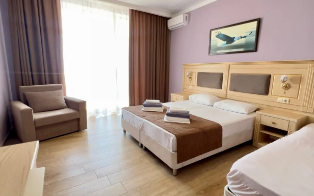 Sedymoye Nebo Hotel