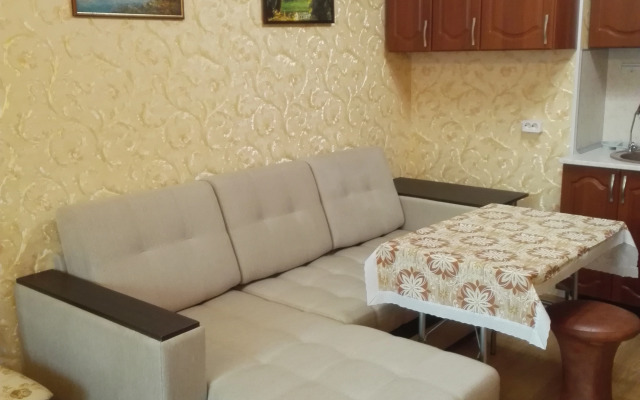 Na Dnepropetrovskoy Flat