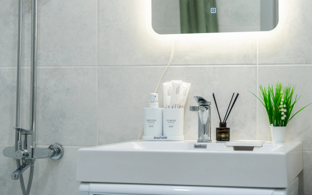 Квартира Здесь как Дома на Балакирева 1