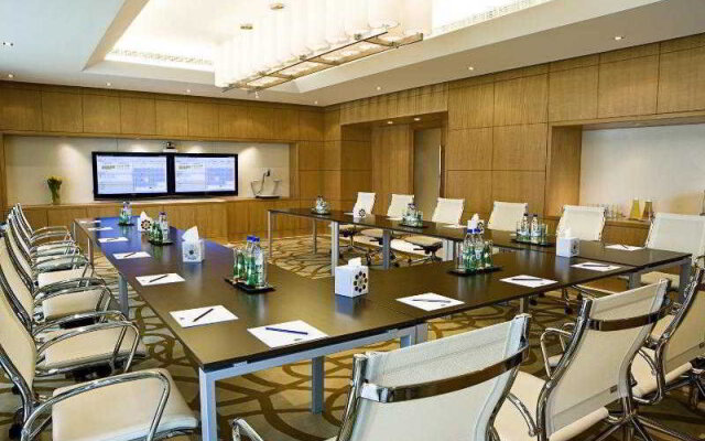Four Points by Sheraton Sheikh Zayed Road Hotel