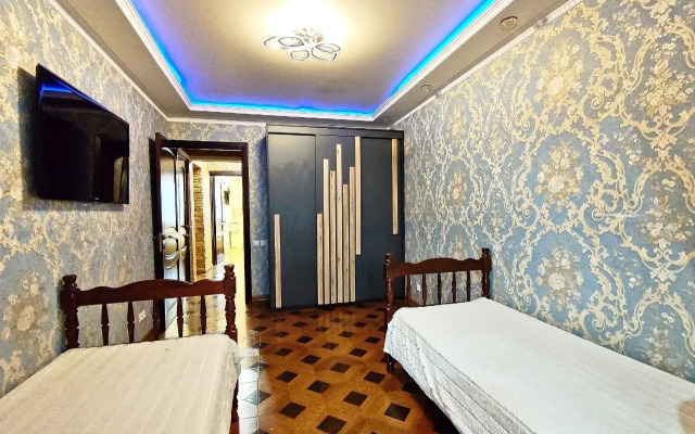 Trekhkomnatnaya Na Yessentukskoy Flat