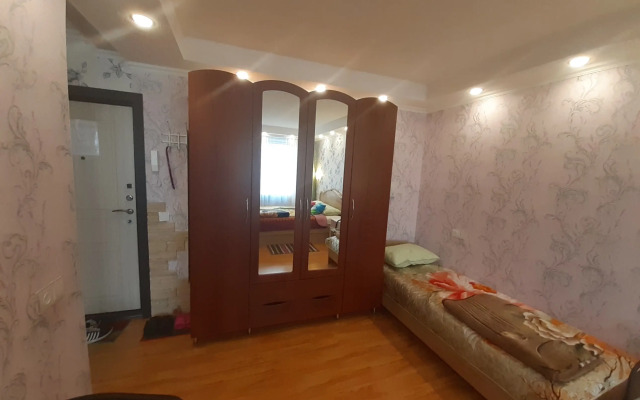 Апартаменты с 1 комнатой, недалеко от Городской больницы (КВАРТИРА51)