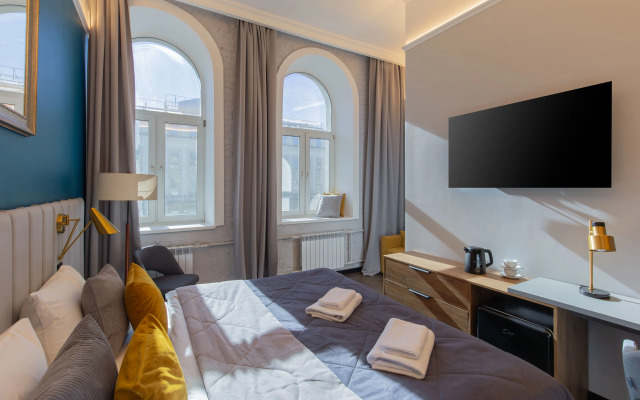 Отель Лопатин Невский 100