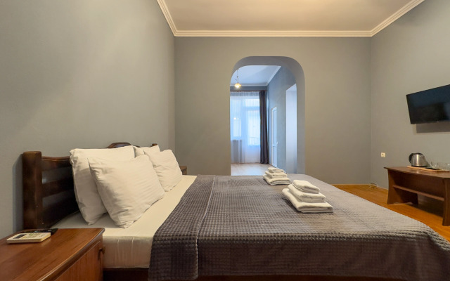 Hotel ELIZA HOTEL
