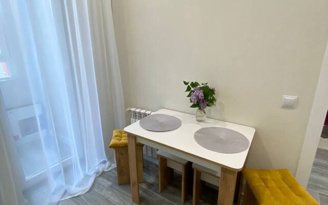 Na Kommunisticheskoy Apartments