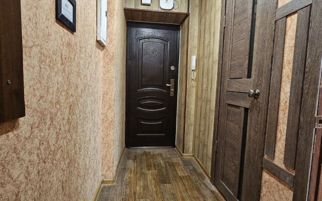 L.v.hotels Na Dmitriya Ulyyanova 13 Flat