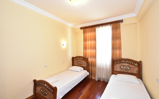 RentInnYerevan Mher Mkrtchyan 1 street Apartments