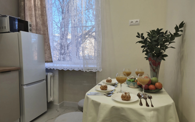 Na Naberezhnoy Volgi Flat