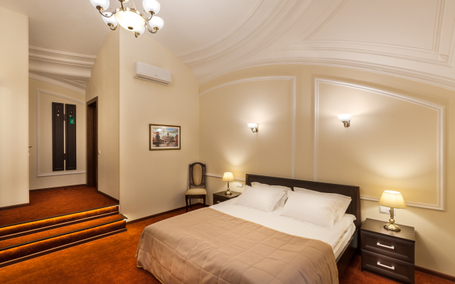Sonata Nevsky 5 Dvorcovaja ploshhad' Hotel