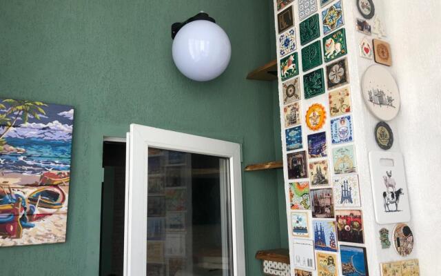 Dvushka Na Gaydara Furnished Rooms