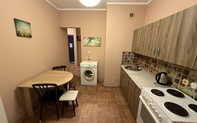 Квартира Академическая 4