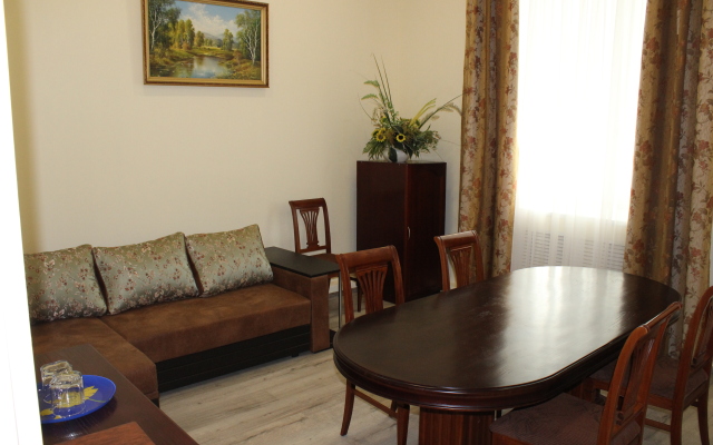Zolotoj Lev Hotel