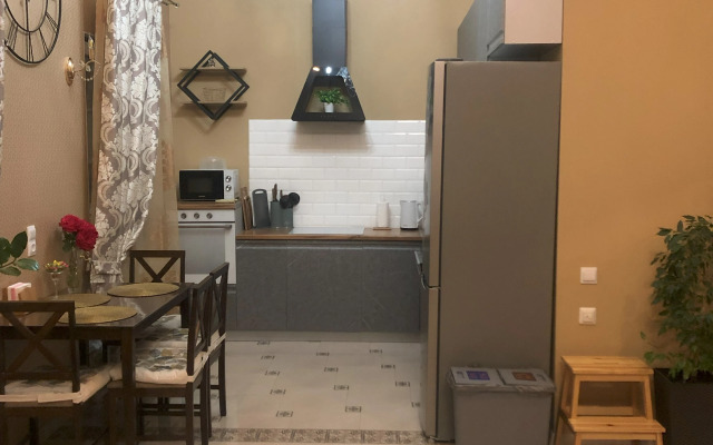 S Kaminom I Saunoy U Ozera Private House