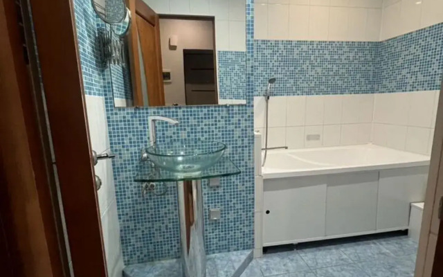 Na Atamanskaya 60A Flat