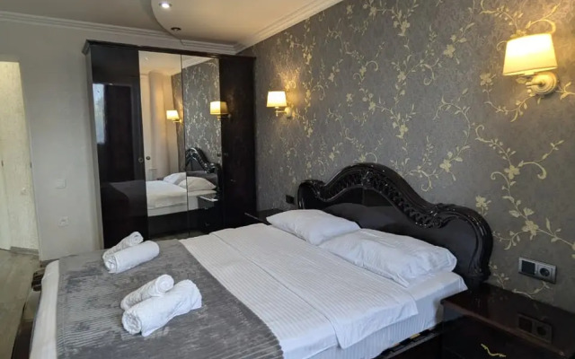 S Dvumya Spalnyami I Bolshoy Vannoy Flat